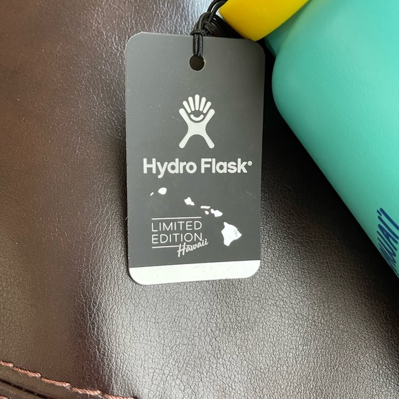 NEW Hydro Flask 40 oz Hawaii Limited Edition - Picture 3 of 4